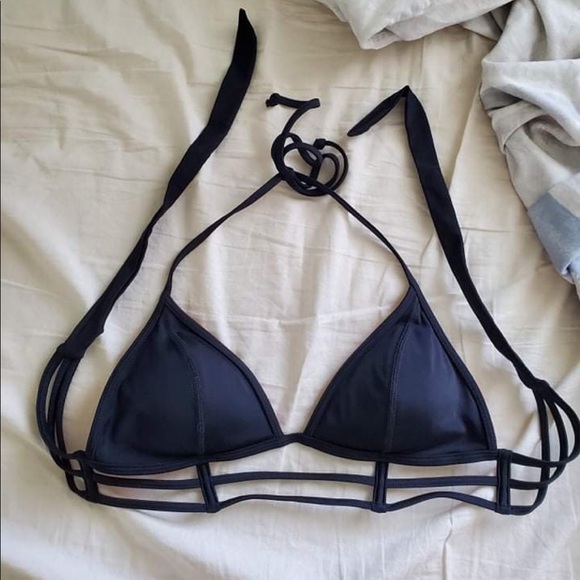 NWOT victoria’s secret black bikini top - Picture 1 of 2